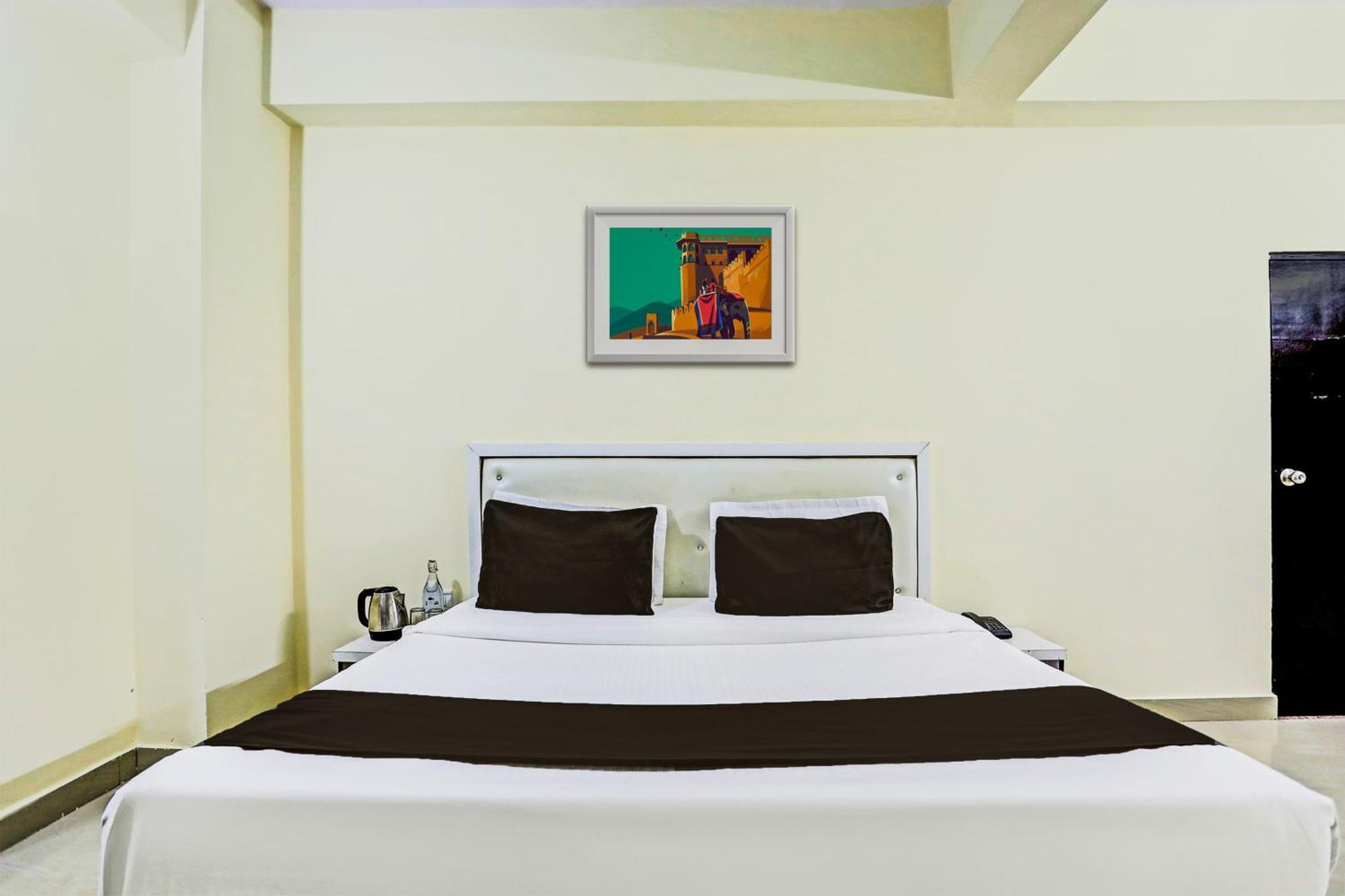 Super Hotel O Hyderabad Gate Iit Bhu Kakarmatha Экстерьер фото