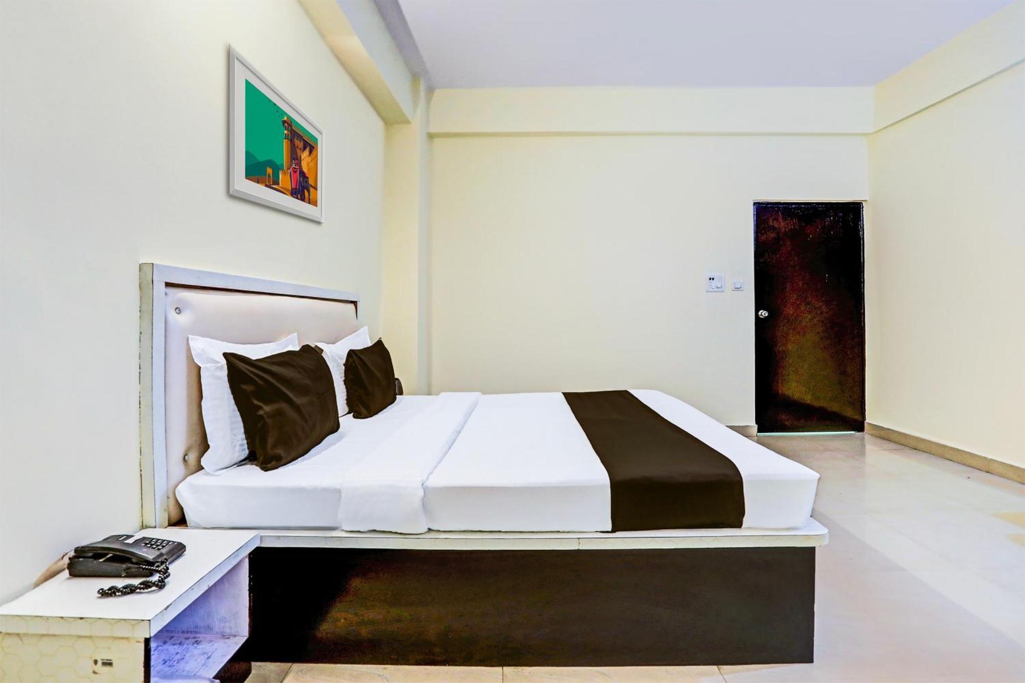 Super Hotel O Hyderabad Gate Iit Bhu Kakarmatha Экстерьер фото