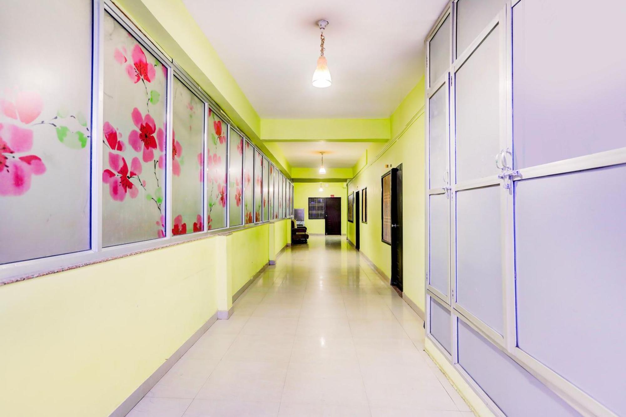 Super Hotel O Hyderabad Gate Iit Bhu Kakarmatha Экстерьер фото